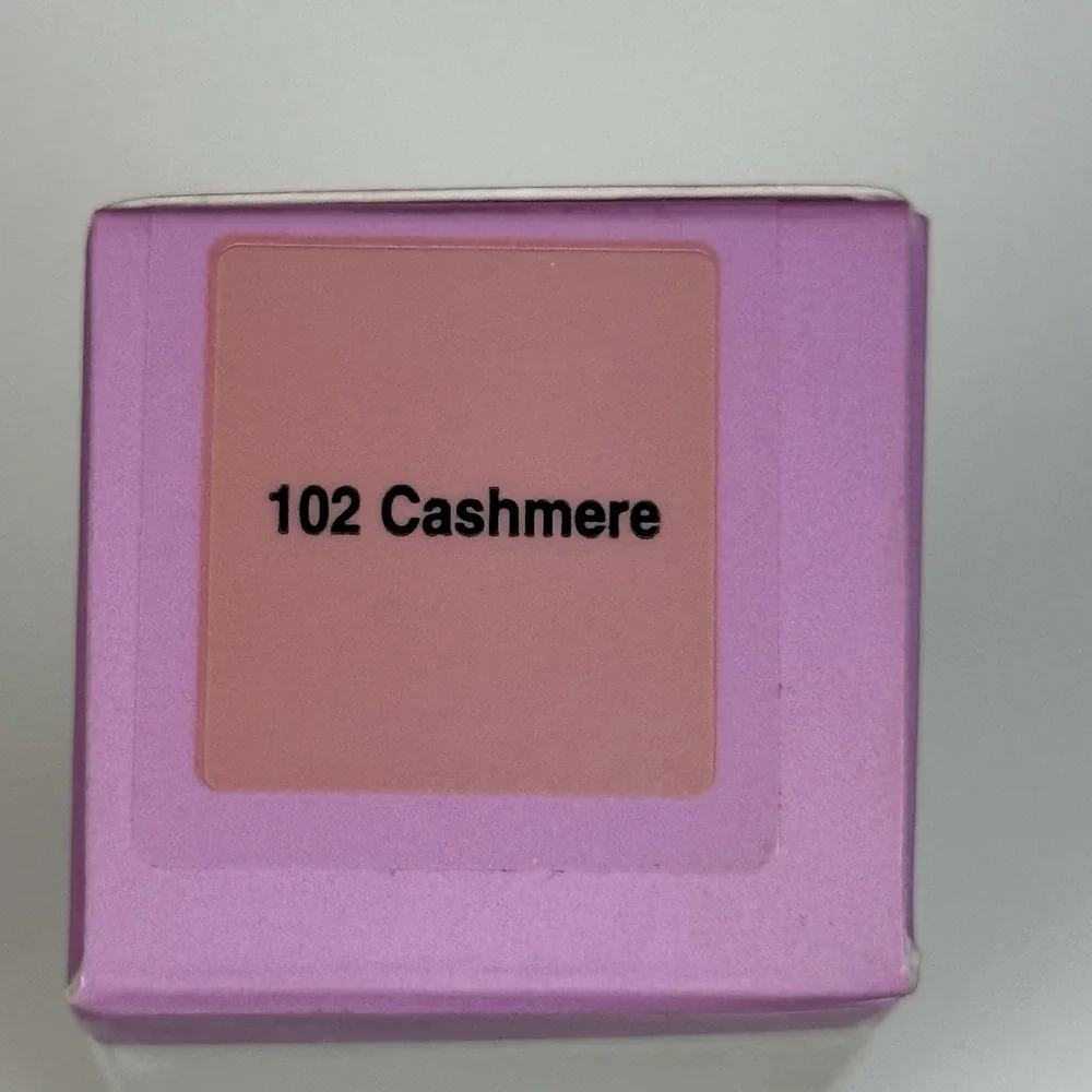 Amway Artistry Ever Perfect Longwearing Foundation 102 Cashmere Makeup